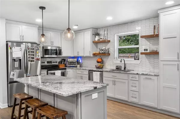 1203 SE Benton St, Bentonville, AR 72712