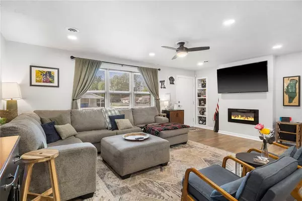 1203 SE Benton St, Bentonville, AR 72712