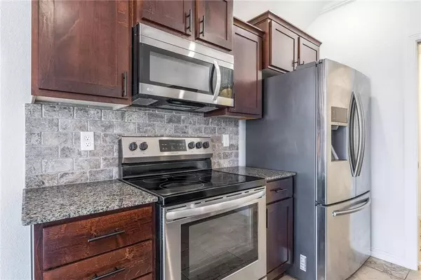 4511 W Wales Dr, Fayetteville, AR 72704