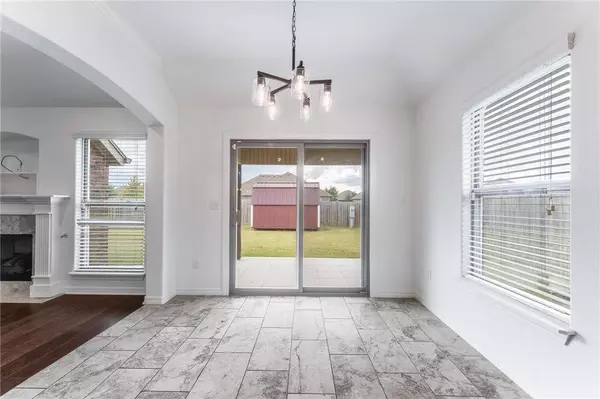 4511 W Wales Dr, Fayetteville, AR 72704