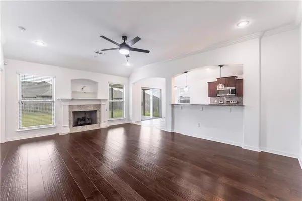 4511 W Wales Dr, Fayetteville, AR 72704