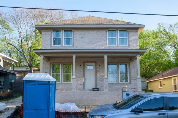 18 E 4th St ##1, Fayetteville, AR 72701