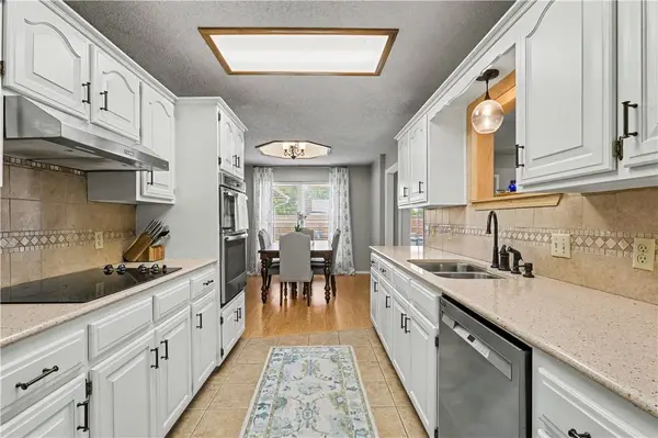 2612 W Chateau Dr, Rogers, AR 72758