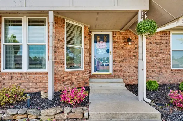 2612 W Chateau Dr, Rogers, AR 72758