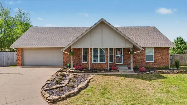 2612 W Chateau Dr, Rogers, AR 72758