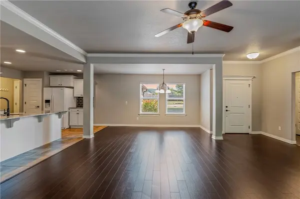 5044 E Talon Trl, Fayetteville, AR 72701