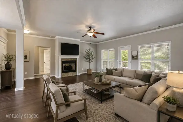 5044 E Talon Trl, Fayetteville, AR 72701
