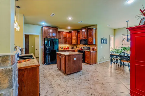 16500 Carney Rd, West Fork, AR 72774