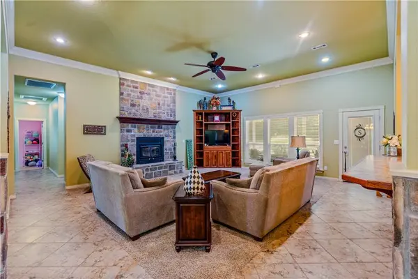 16500 Carney Rd, West Fork, AR 72774