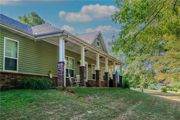 16500 Carney Rd, West Fork, AR 72774