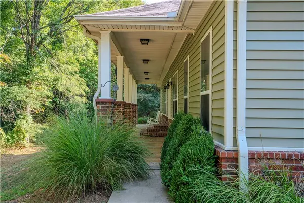 16500 Carney Rd, West Fork, AR 72774