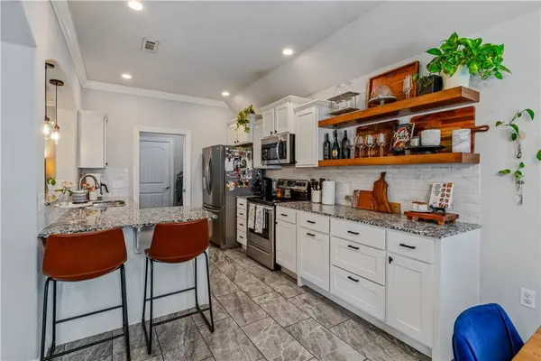 4242 W Divide Dr, Fayetteville, AR 72704