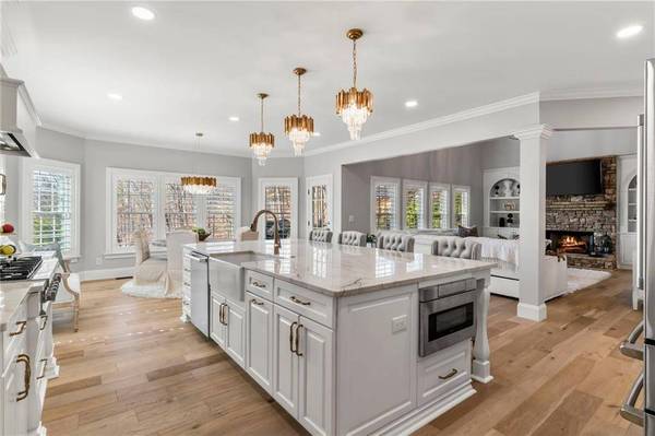 1004 Windermere XING, Cumming, GA 30041