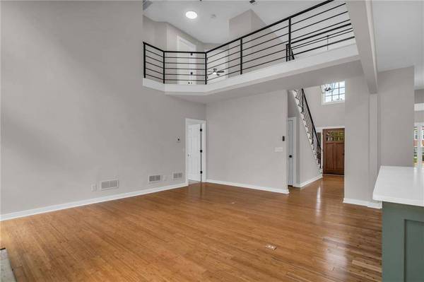 6231 Spring Lake DR, Flowery Branch, GA 30542