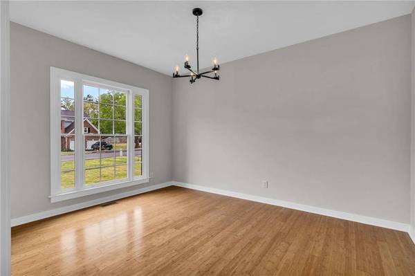 6231 Spring Lake DR, Flowery Branch, GA 30542