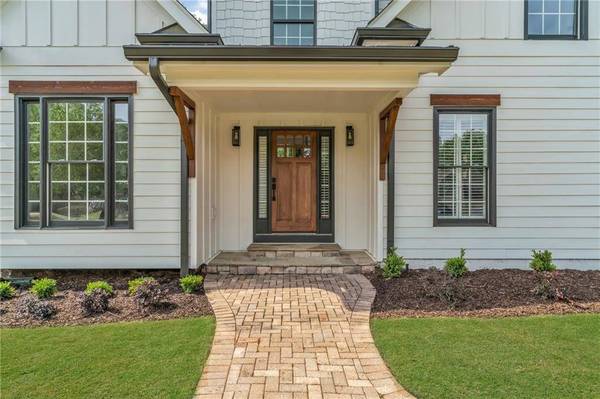 6231 Spring Lake DR, Flowery Branch, GA 30542