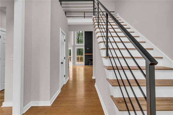 6231 Spring Lake DR, Flowery Branch, GA 30542