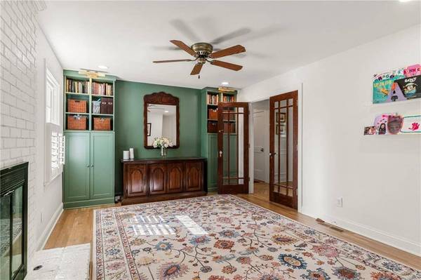 5641 Roberts DR, Dunwoody, GA 30338