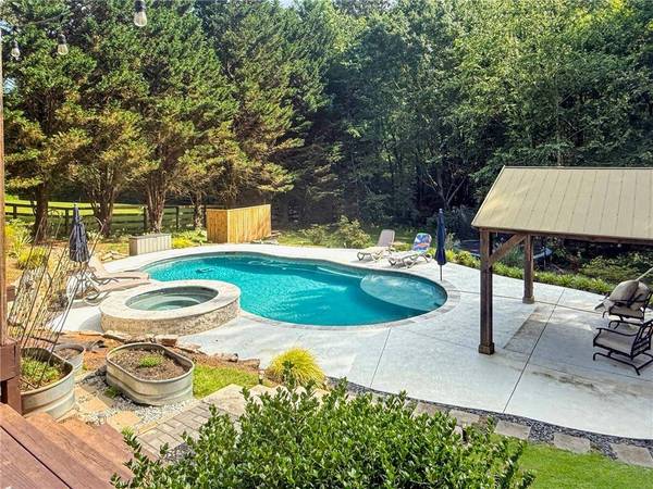 209 Breckenridge CT, Canton, GA 30115