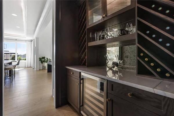 1050 Little River LN, Alpharetta, GA 30004