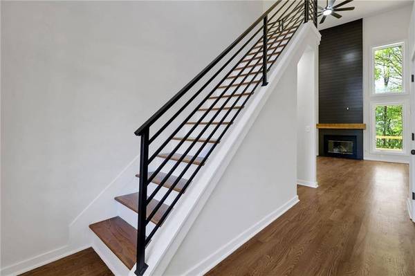 6259 Spring Lake DR, Flowery Branch, GA 30542