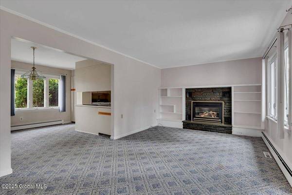 3593 Guilderland Avenue, Rotterdam, NY 12306