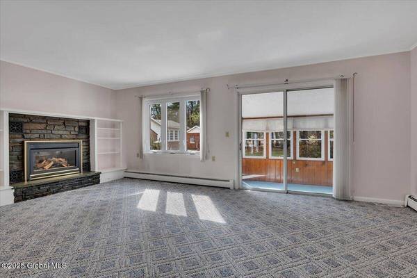 3593 Guilderland Avenue, Rotterdam, NY 12306