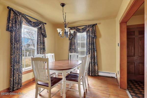 22 Hackett Avenue, Colonie, NY 12205