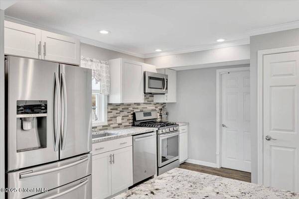 36 Plaske Drive, Colonie, NY 12309