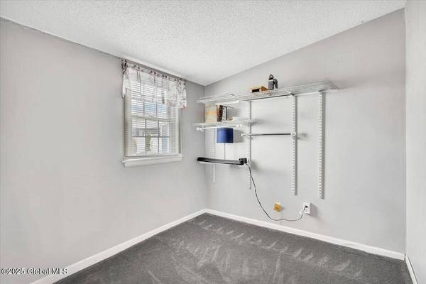 36 Plaske Drive, Colonie, NY 12309