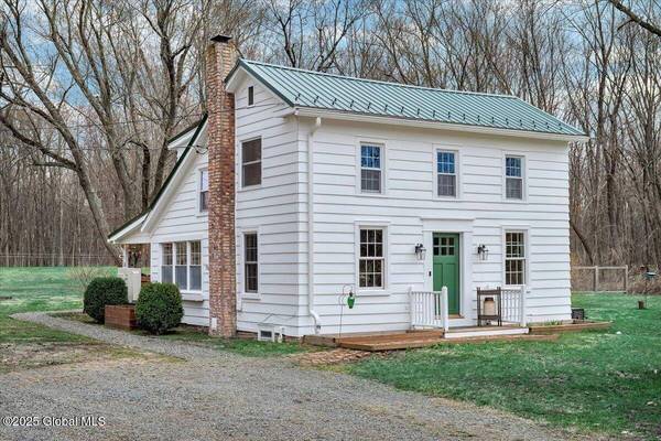 987 Western Road, Schodack, NY 12033