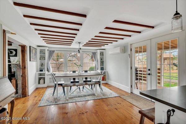 987 Western Road, Schodack, NY 12033