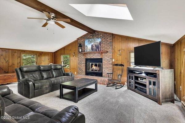 11 Pinewood Drive, Glenville, NY 12302