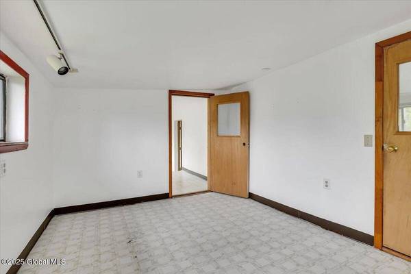 4670 Western Turnpike, Altamont, NY 12009