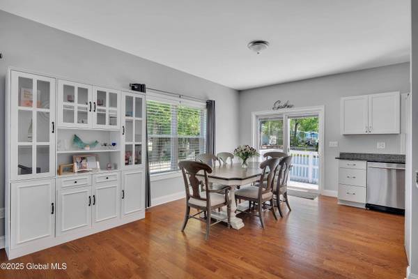 9 Sebring Avenue, Colonie, NY 12205