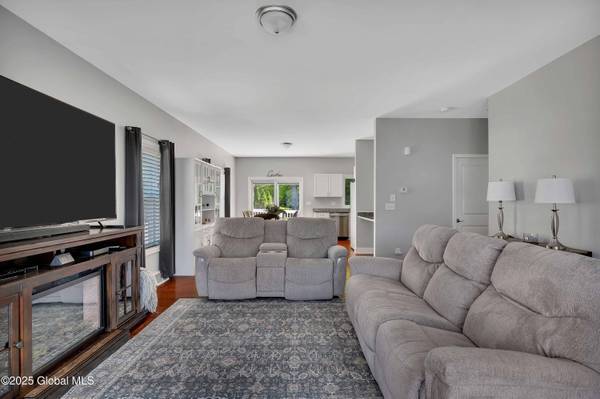 9 Sebring Avenue, Colonie, NY 12205