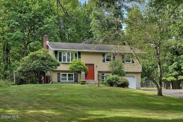 320 Miller Road, Schodack, NY 12061