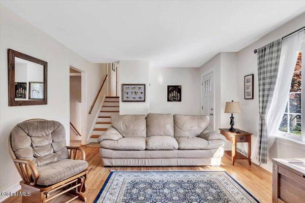 52 Scotchpine Drive, Voorheesville, NY 12186