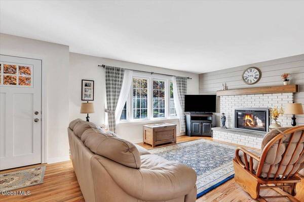 52 Scotchpine Drive, Voorheesville, NY 12186