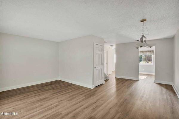 45 Point Of Woods Drive, Albany, NY 12203