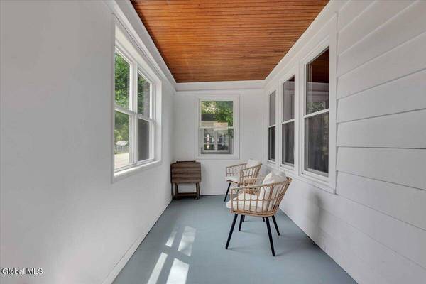 9 Ahl Avenue, Colonie, NY 12205