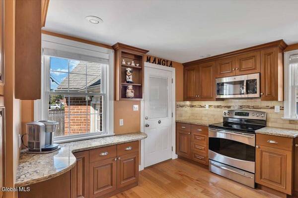 21 Campbell Drive, Colonie, NY 12205