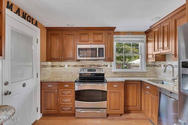 21 Campbell Drive, Colonie, NY 12205