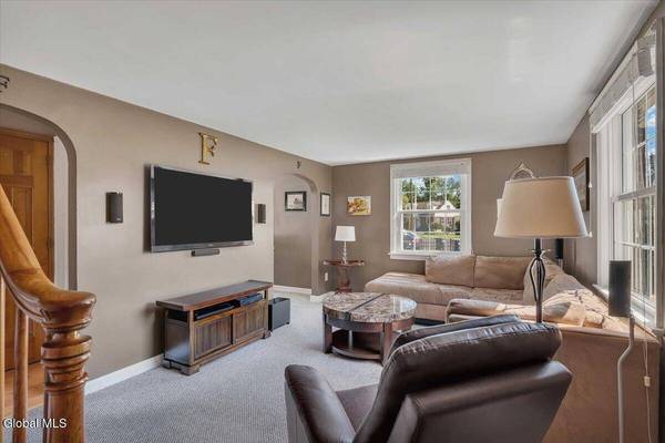 21 Campbell Drive, Colonie, NY 12205