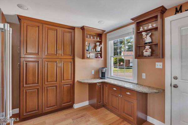 21 Campbell Drive, Colonie, NY 12205