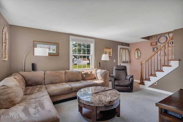 21 Campbell Drive, Colonie, NY 12205