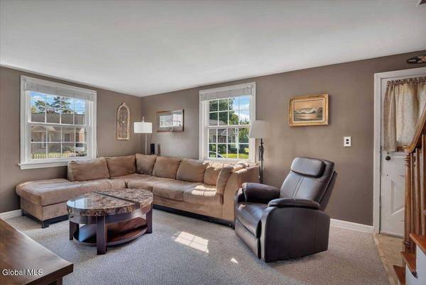 21 Campbell Drive, Colonie, NY 12205