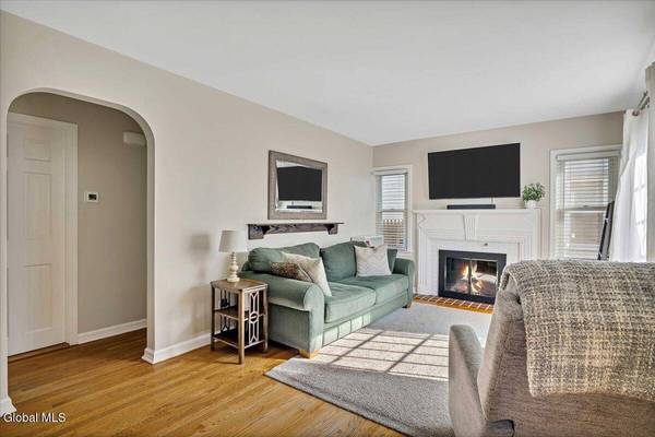 65 Frederick Avenue, Colonie, NY 12205