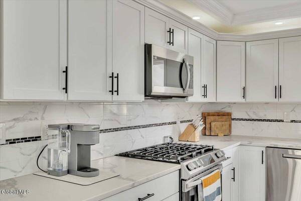 4 Wildwood Avenue, Glenville, NY 12302