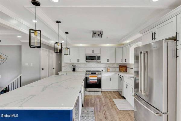 4 Wildwood Avenue, Glenville, NY 12302